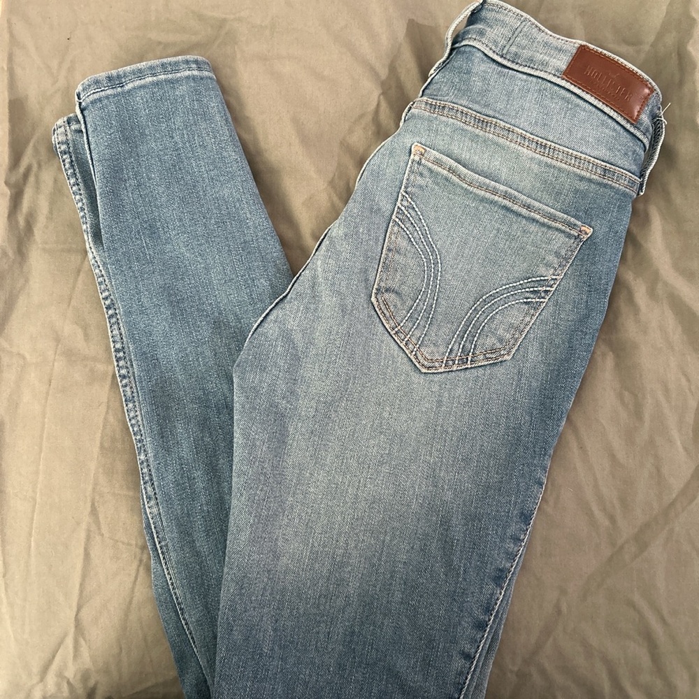 Hollister Size 1R High Rise Super Skinny Jeans - Picture 2 of 3